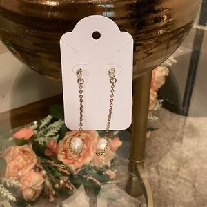 Elegant Gold Pearl Drop Earrings